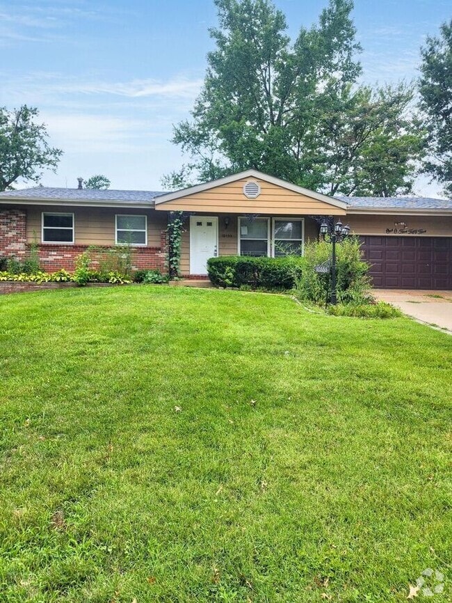 Building Photo - 10555 Langford Dr