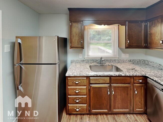 Foto del edificio - 112 Pineview Ct