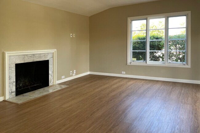 Living room - 6113 Paseo Delicias