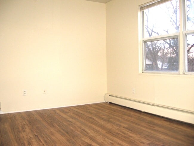 Building Photo - 641 S Woodward St