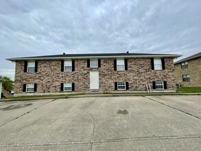 Building Photo - 612 Cantebury Dr