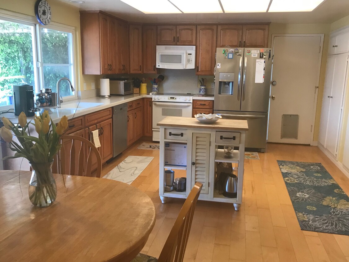 Kitchen/Dining Area - 267 Aviano Pl