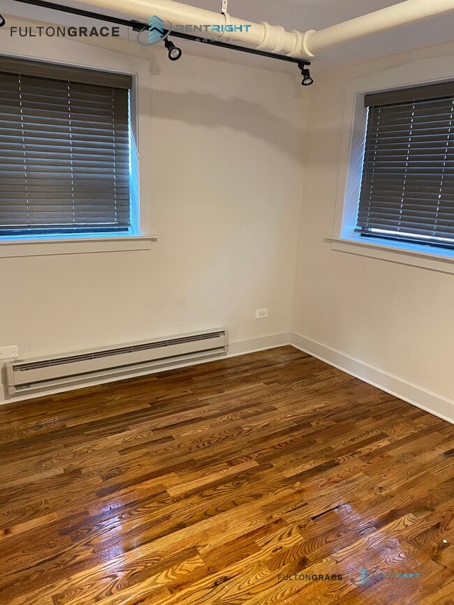 Building Photo - 845 W Agatite Ave