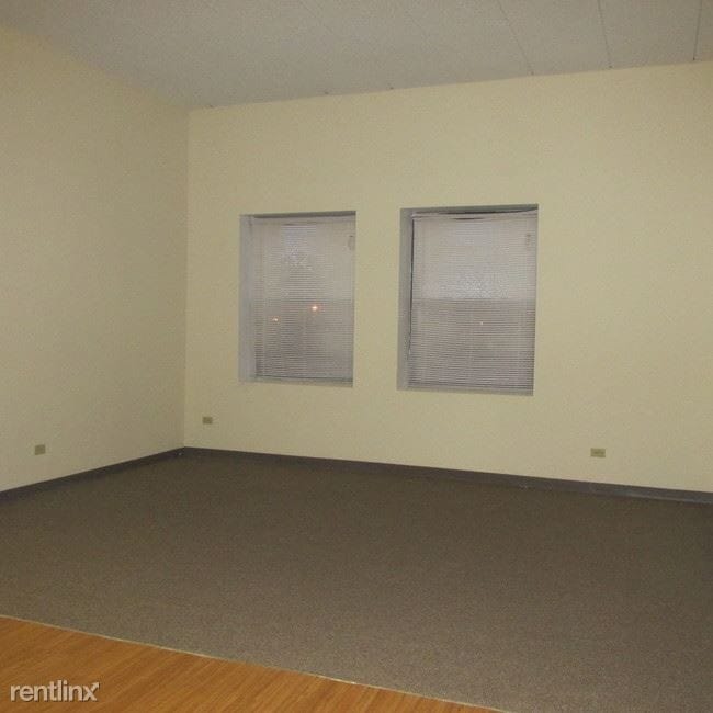 Building Photo - 4752 S Wabash Ave