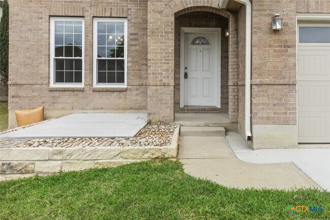 Foto del edificio - 5621 Bedrock Dr