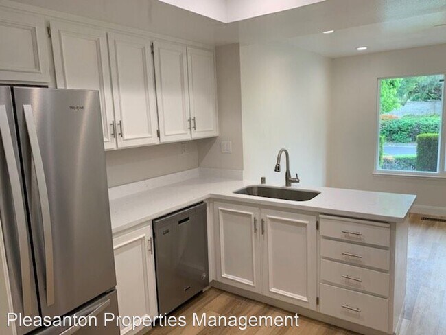 Foto del edificio - 3 br, 2 bath House - 1523 Hopyard Rd.