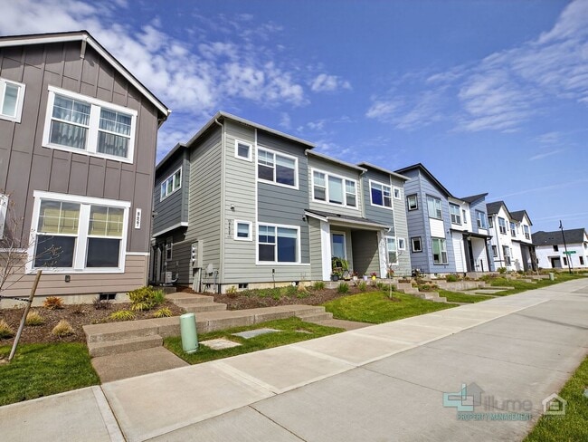 Building Photo - 8435 SE Kinnaman St
