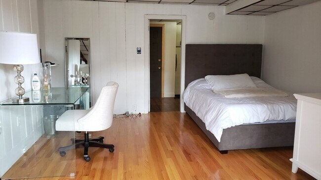 Foto del edificio - 924 Beacon St