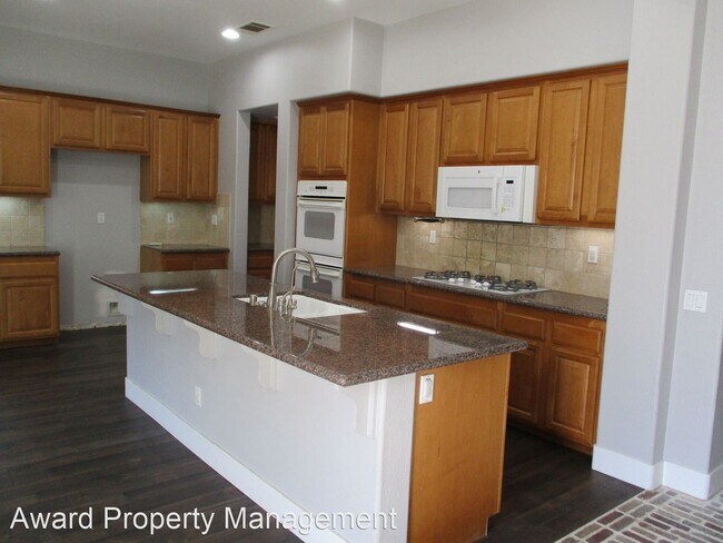 Building Photo - 5 br, 3.5 bath House - 2401 Paseo Los Gatos