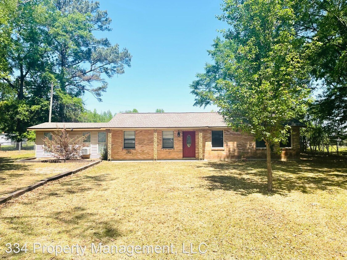 Primary Photo - 4 br, 2 bath House - 40 Meadow Lane Drive