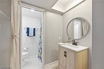Building Photo - 16001 Amberwood Lake Ct