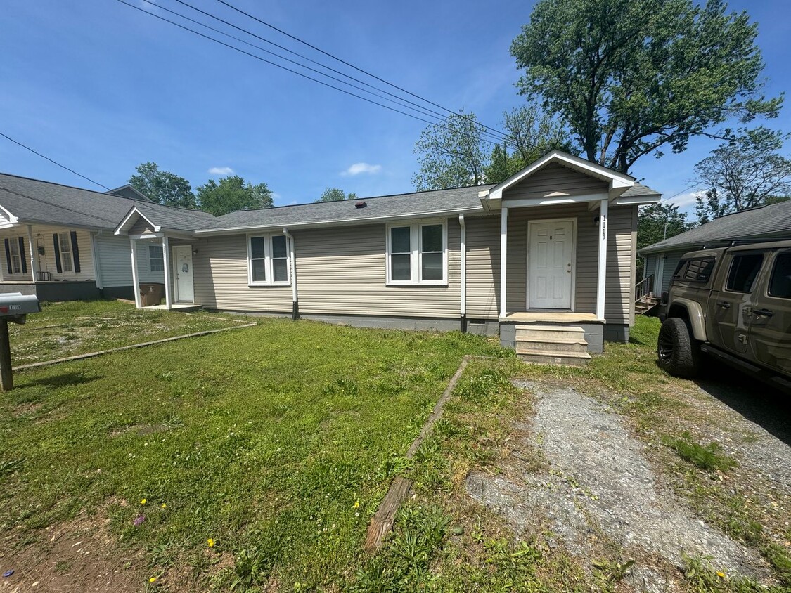 Primary Photo - 111 Shull St