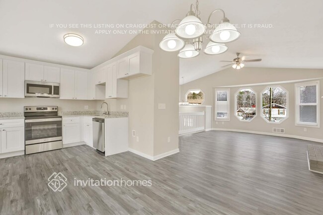 Building Photo - 725 Pepperwood Ln