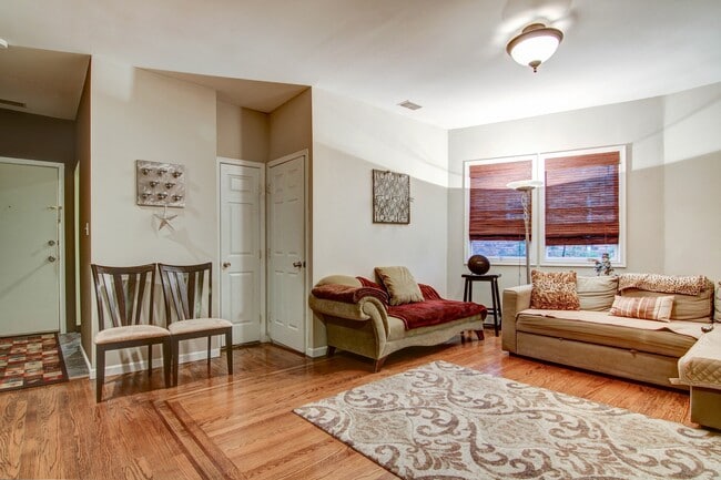 Building Photo - 326 Hackensack St