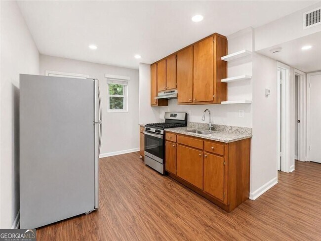 Foto del edificio - 3203 E Point St