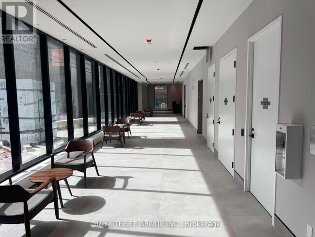 Photo du bâtiment - 609 Sherbourne St