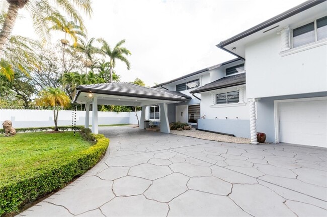 Building Photo - 12040 SW 43rd St