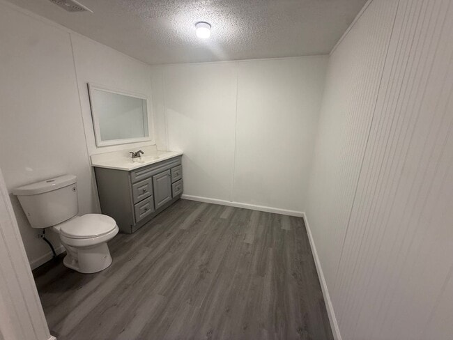 Building Photo - 4 Bedrooms, 3 Bathrooms with potential 5th Bedroom- Mobile home in Armuchee!