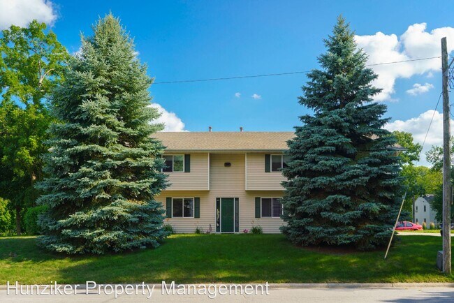 Building Photo - 1015 Kellogg Ave