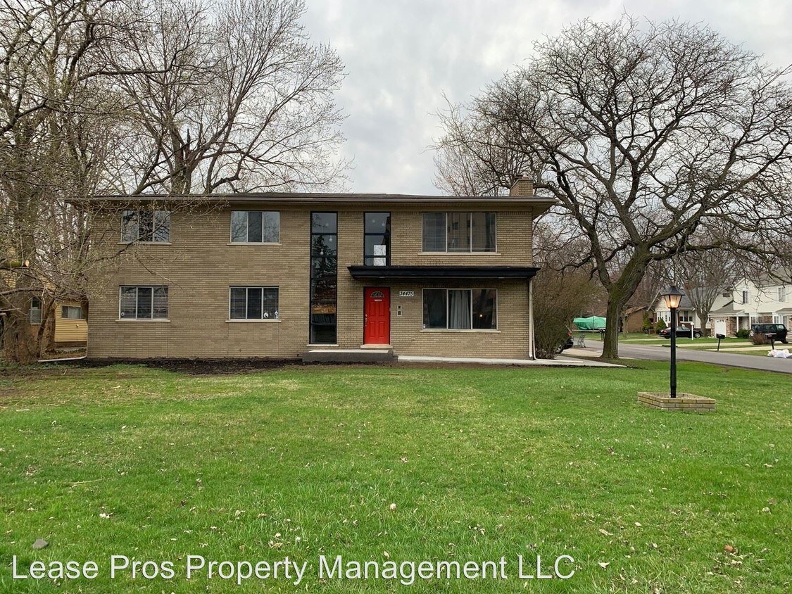 34475 Jefferson Ave, Harrison Township, MI 48045 Apartment for Rent