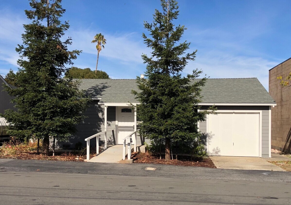 21685 Lomita Ave, Cupertino, CA 95014 House for Rent in Cupertino, CA