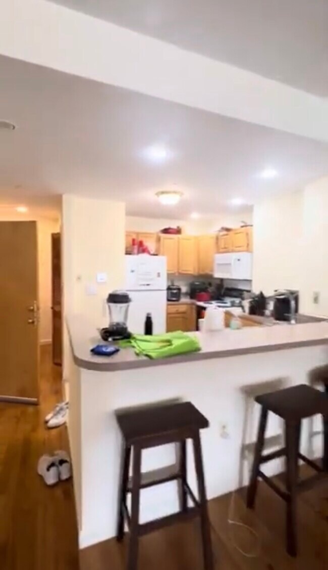 Foto del edificio - 1404 Beacon St