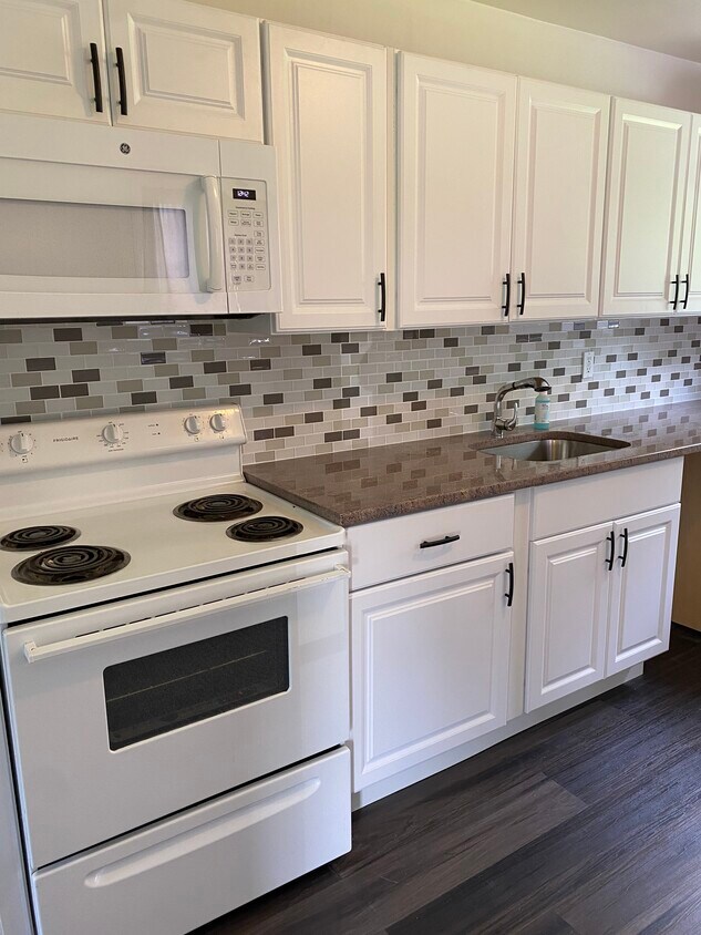 2405 Jenkintown Rd Unit A, Glenside, PA 19038 Apartments in Glenside