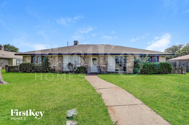 Foto del edificio - 1021 Shadywood Ln