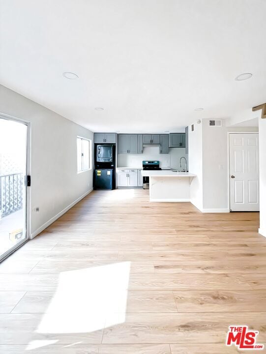 Building Photo - 22423 Del Valle St