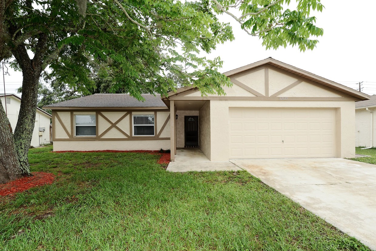 Primary Photo - 12629 Buckhorn Dr