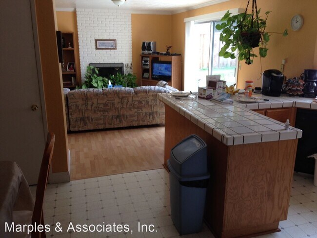 Foto del edificio - 3 br, 2 bath House - 132 Regent Drive