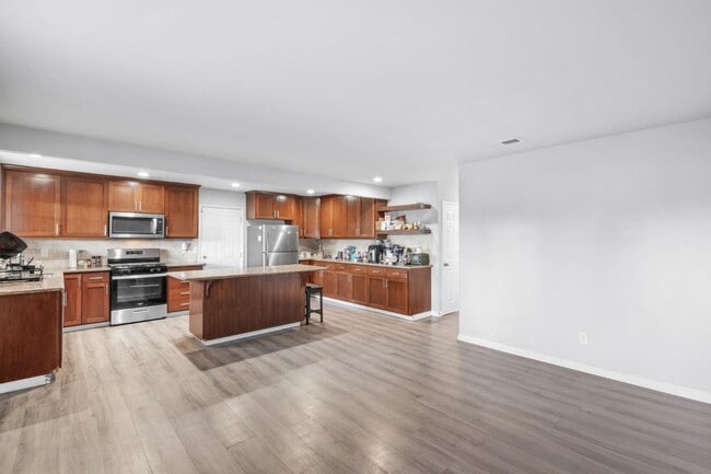 Foto del edificio - 16012 Julie Ln