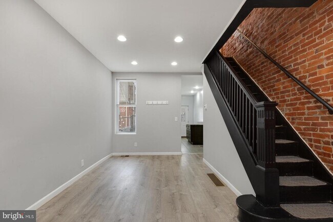 Building Photo - 3287 Tilton St