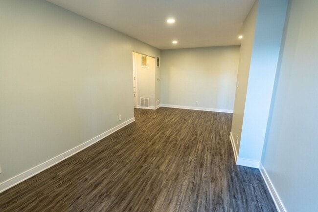Interior Photo - 1944 Whitley Ave.