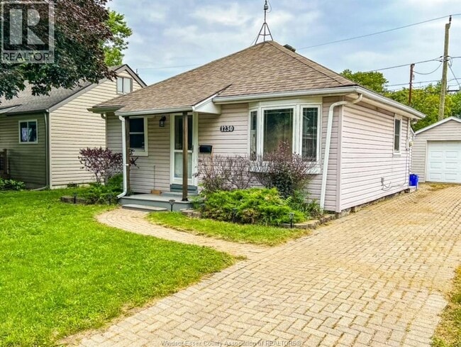 Photo du bâtiment - 1230 Labadie Rd