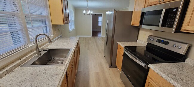 Foto del edificio - 6810 Marlow Rd
