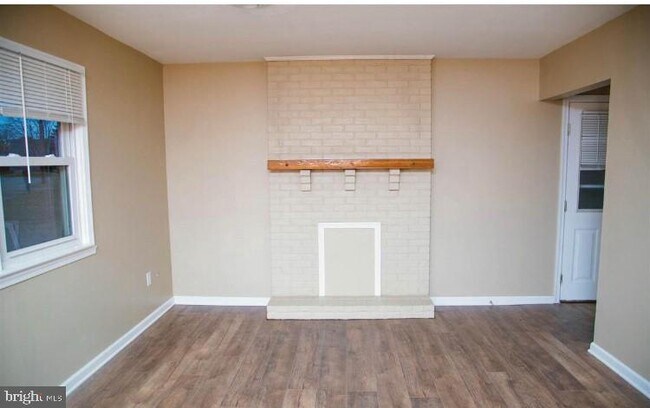 Foto del edificio - 6103 Nassau Rd