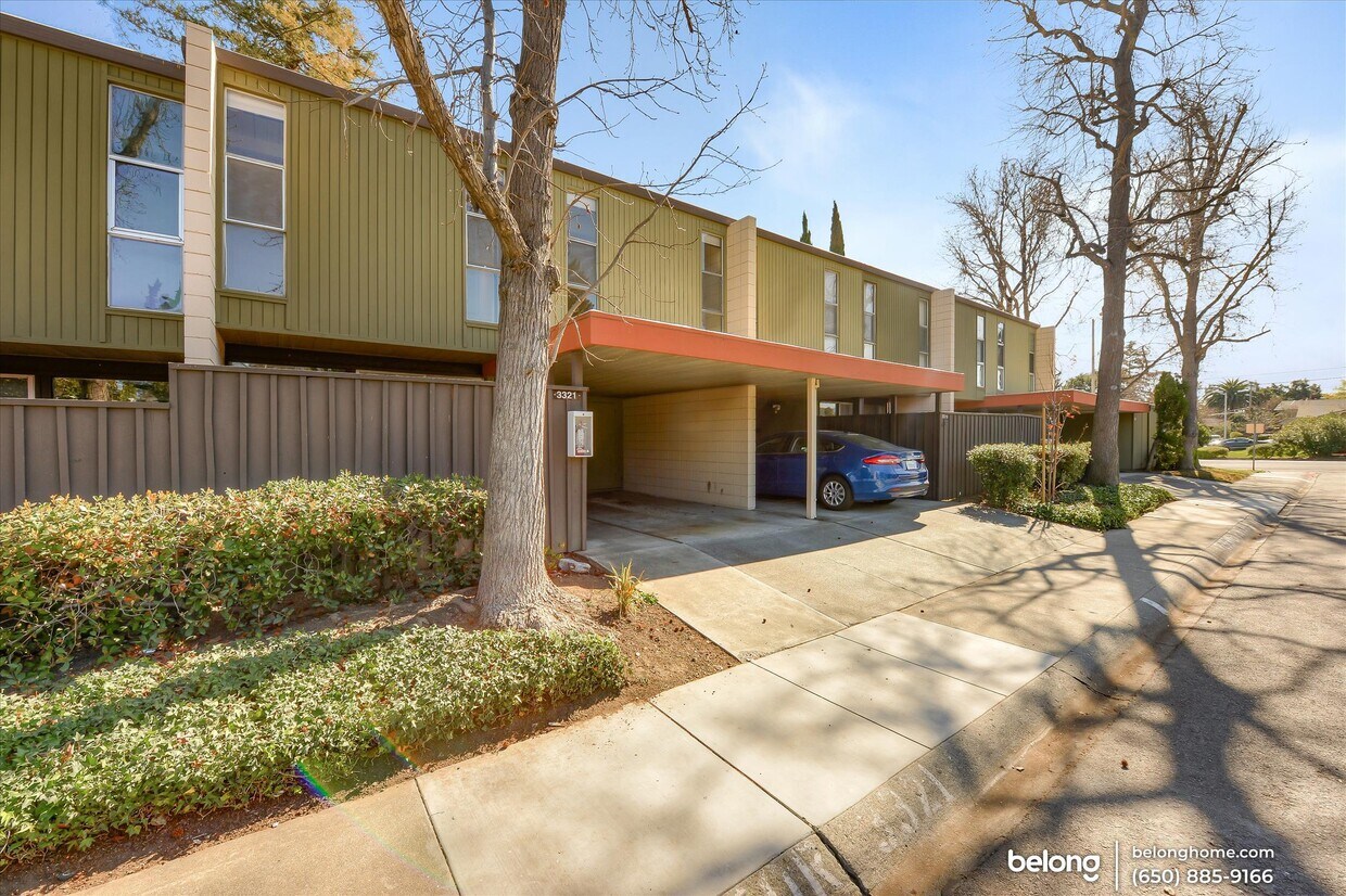 3321 Benton St, Santa Clara, CA 95051 Townhome Rentals in Santa Clara