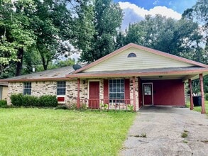 Building Photo - 11766 Willow Oak Ave