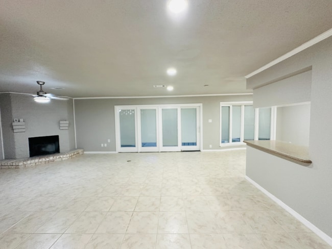 Building Photo - 5926 Par 4 Dr