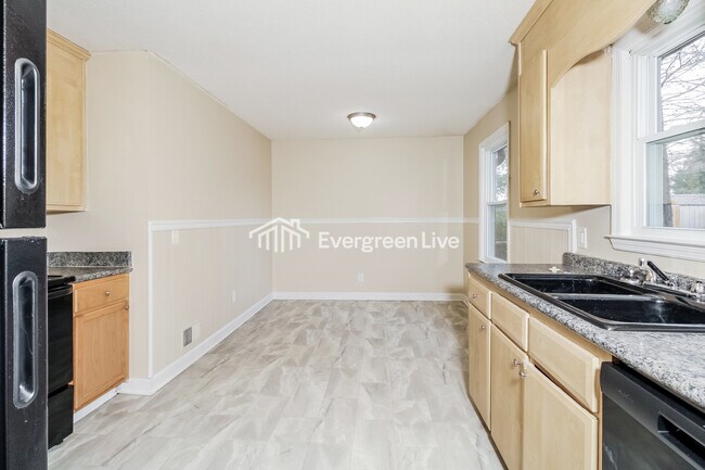 Foto del edificio - Now Available!