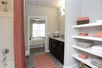 Interior Photo - Silver Oaks Apartments
