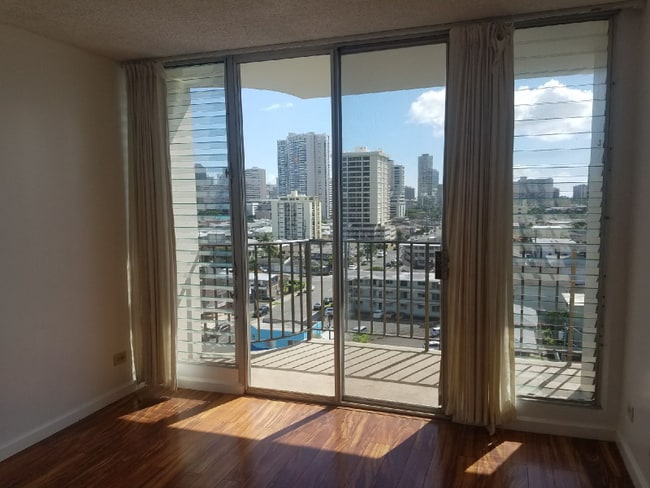 Photo - 2121 Algaroba St Apartment