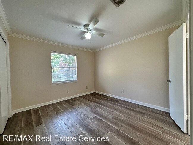 Foto del edificio - 3 br, 1.5 bath House - 105 Miriam