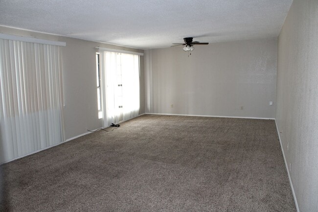 Foto del edificio - 5613 Wadsworth Ave