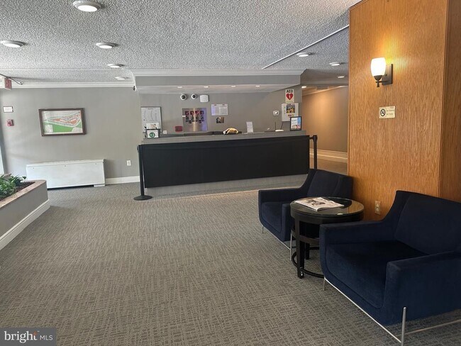 Foto del edificio - 2500 N Van Dorn St