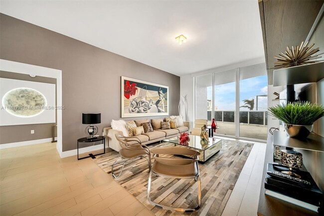 Foto del edificio - 15901 Collins Ave