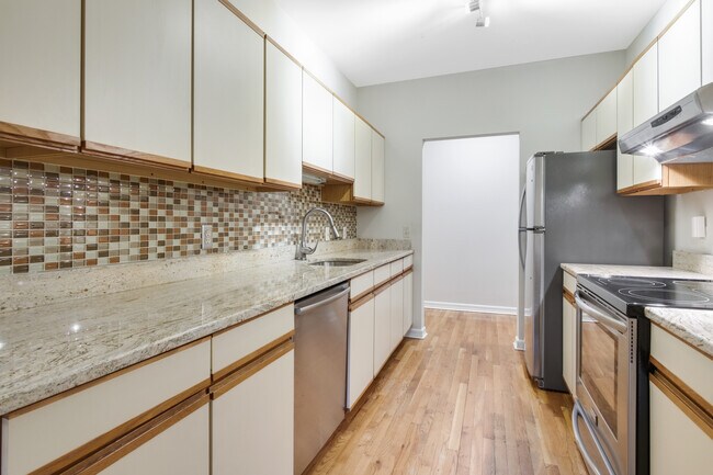 Foto del edificio - 232 Claremont Ave