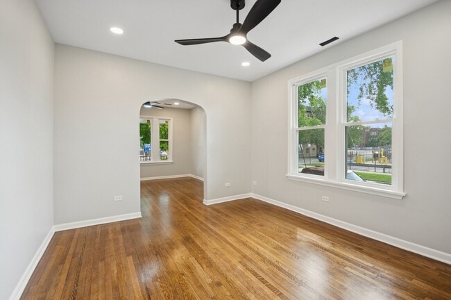 Building Photo - 3300 N Karlov Ave
