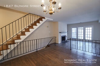 Building Photo - 1847 Biltmore St NW